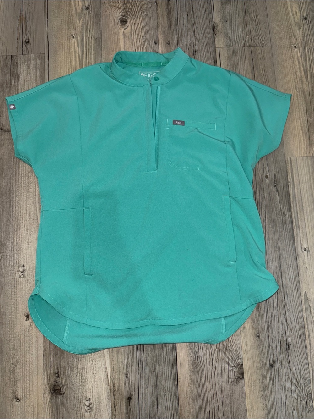 FIGS women size small montex surgical green top